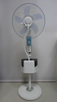 2013最新款噴霧式落地扇 創新設計帶來清涼體驗